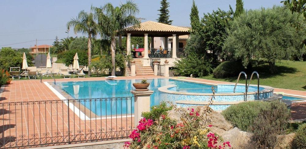 Agriturismo Il Granaio Hotel & Spa 모디카 외부 사진